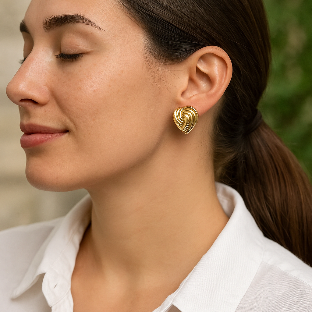 14K Solid Gold Heart Earrings – Elegant Swirl Design Gold Studs