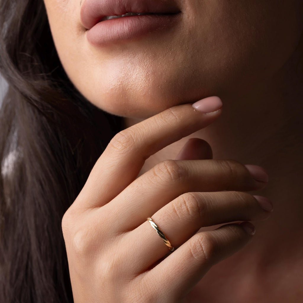 14K Solid Gold Twist Ring – Dainty Rope Band, Minimalist Everyday Jewelry