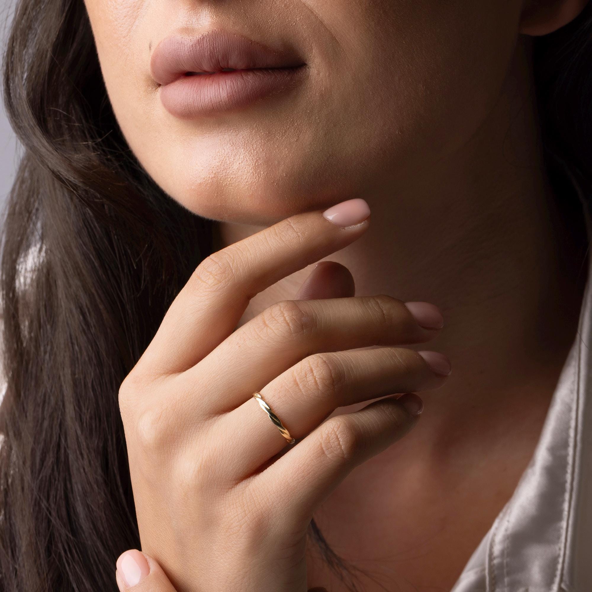 14K Solid Gold Twist Ring – Dainty Rope Band, Minimalist Everyday Jewelry