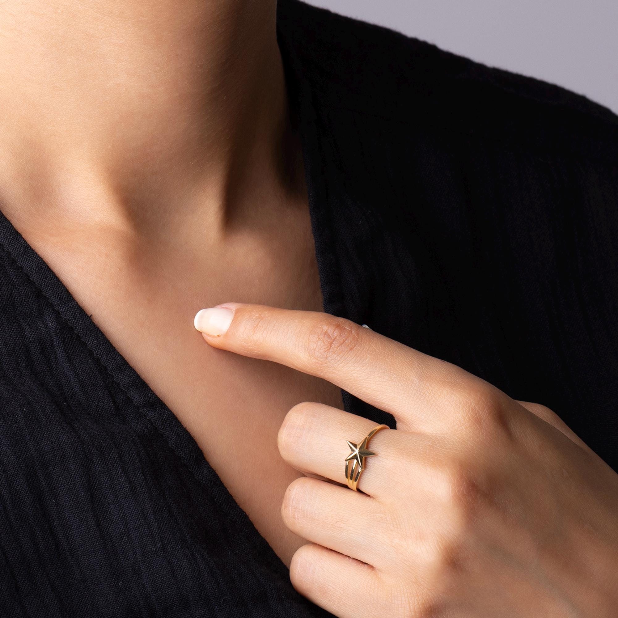 14K Solid Gold Star Ring – Dainty Shooting Star Band