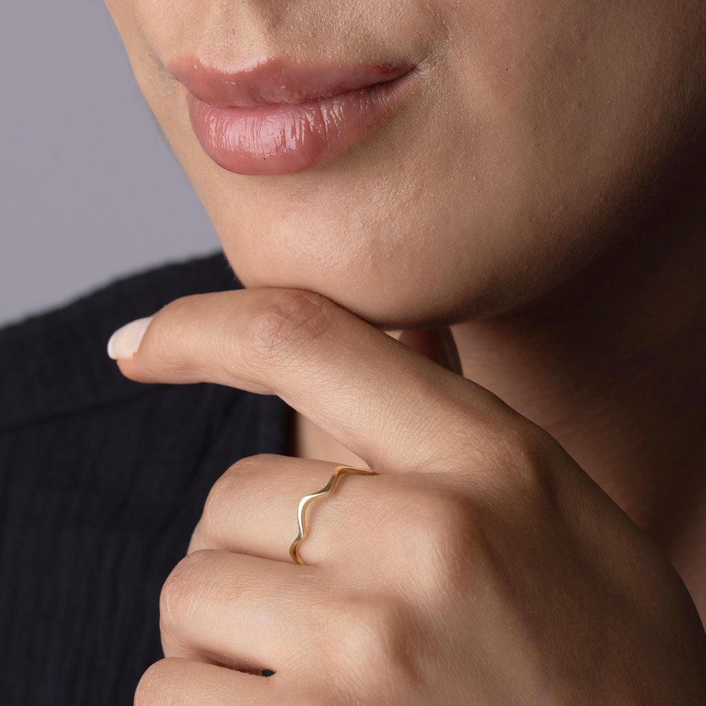14K Solid Gold Wave Ring – 1mm Dainty Band