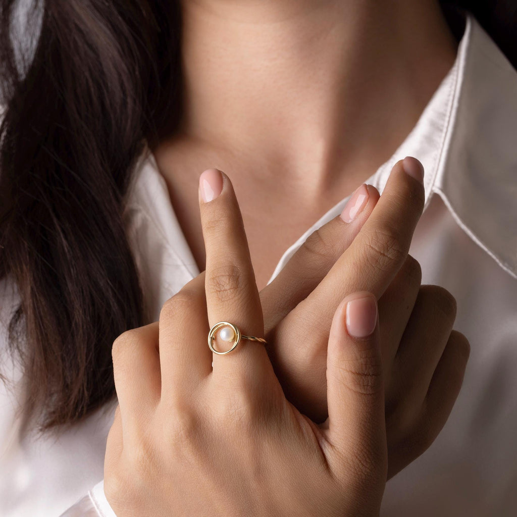 14K Solid Gold Pearl Ring – Handmade Minimalist Jewelry with Round Pearl