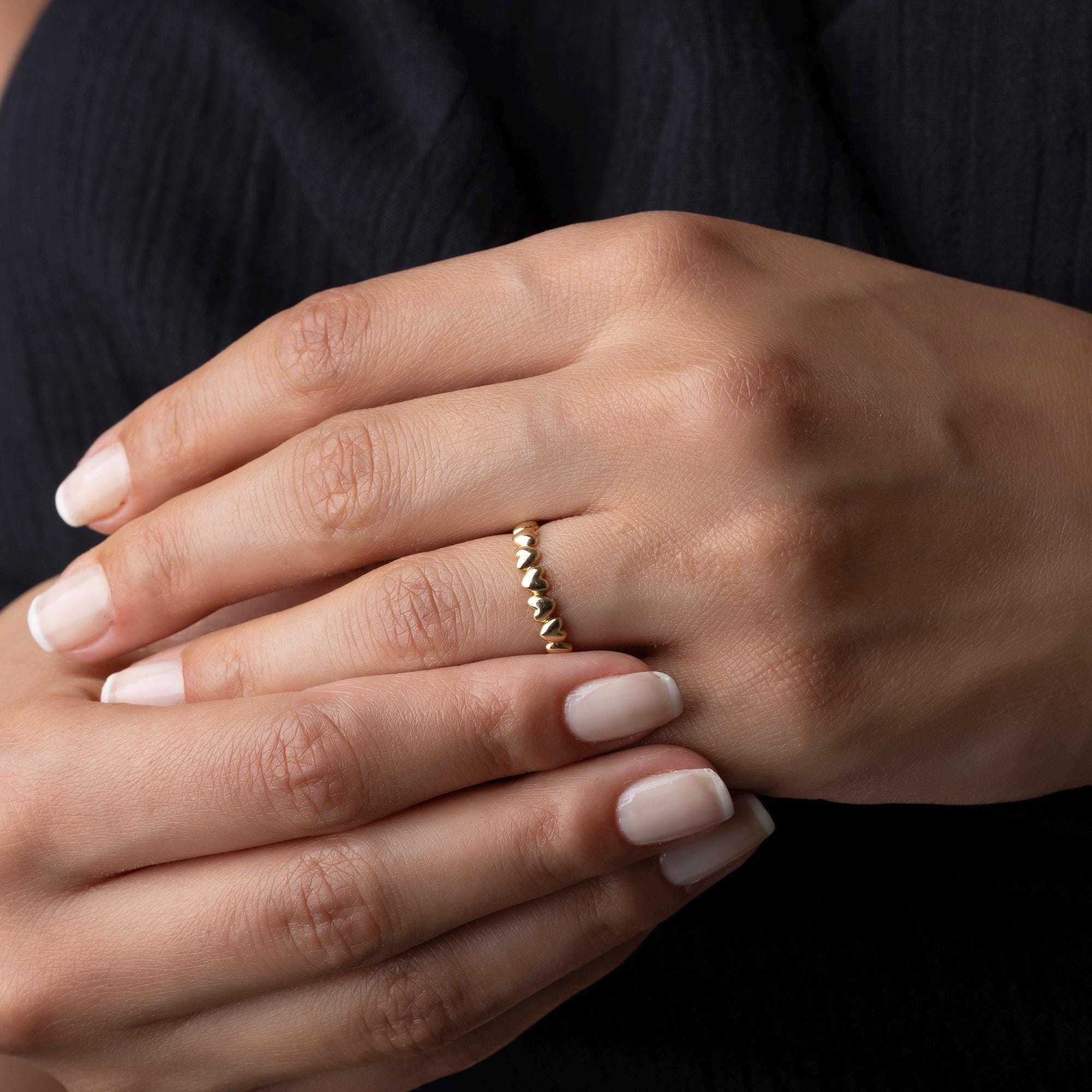 14K Solid Gold Heart Band Ring – Romantic Dainty Jewelry