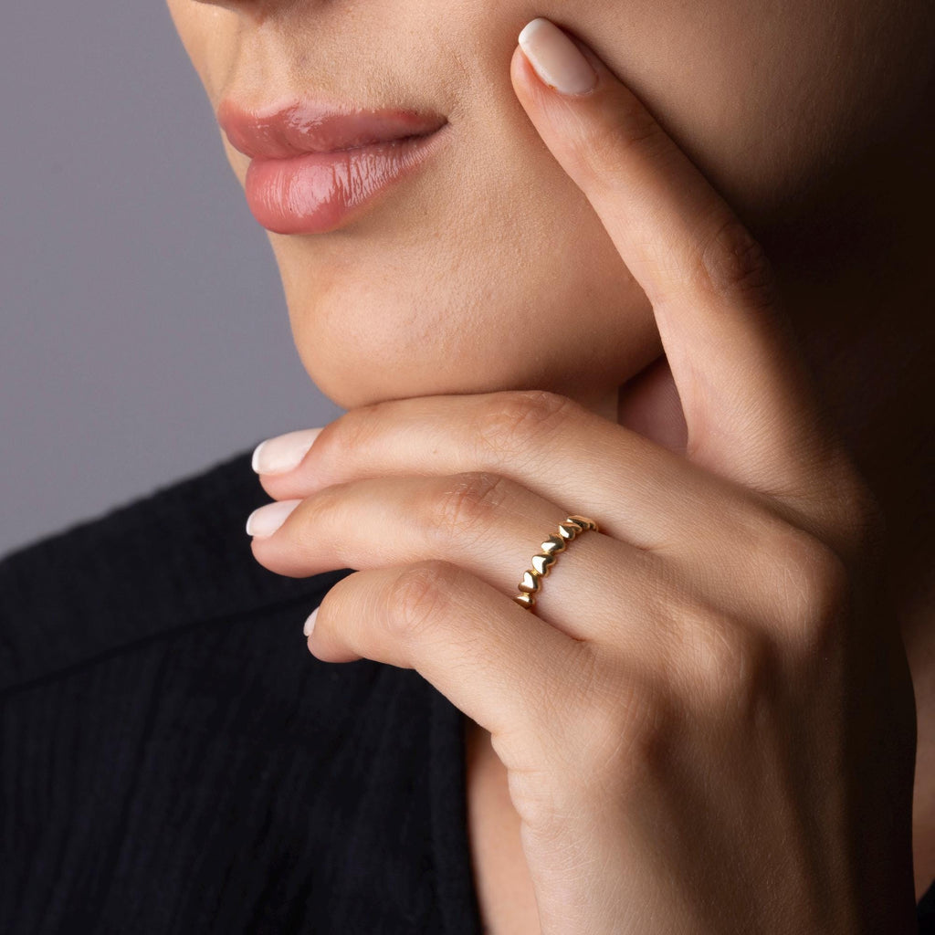 14K Solid Gold Heart Band Ring – Romantic Dainty Jewelry