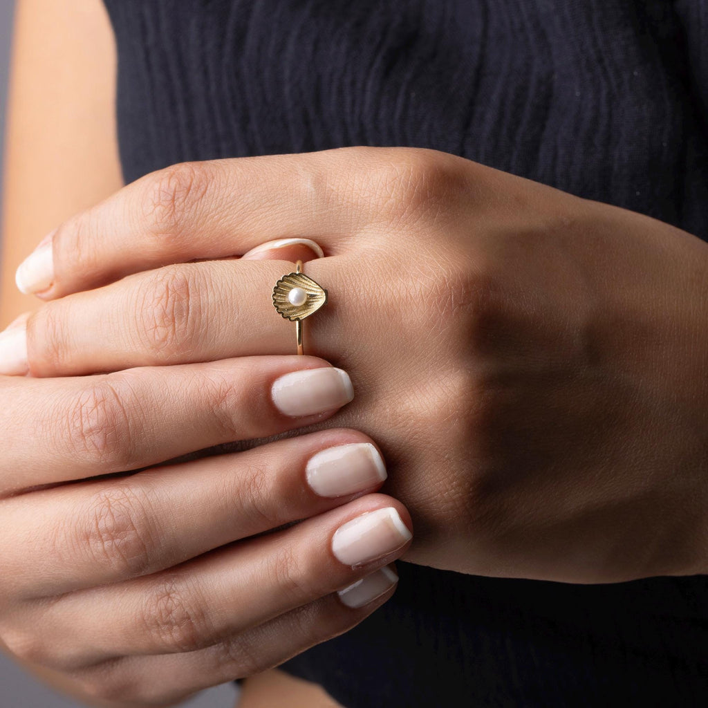 14K Solid Gold Shell Ring - Dainty Ocean Lover Jewelry