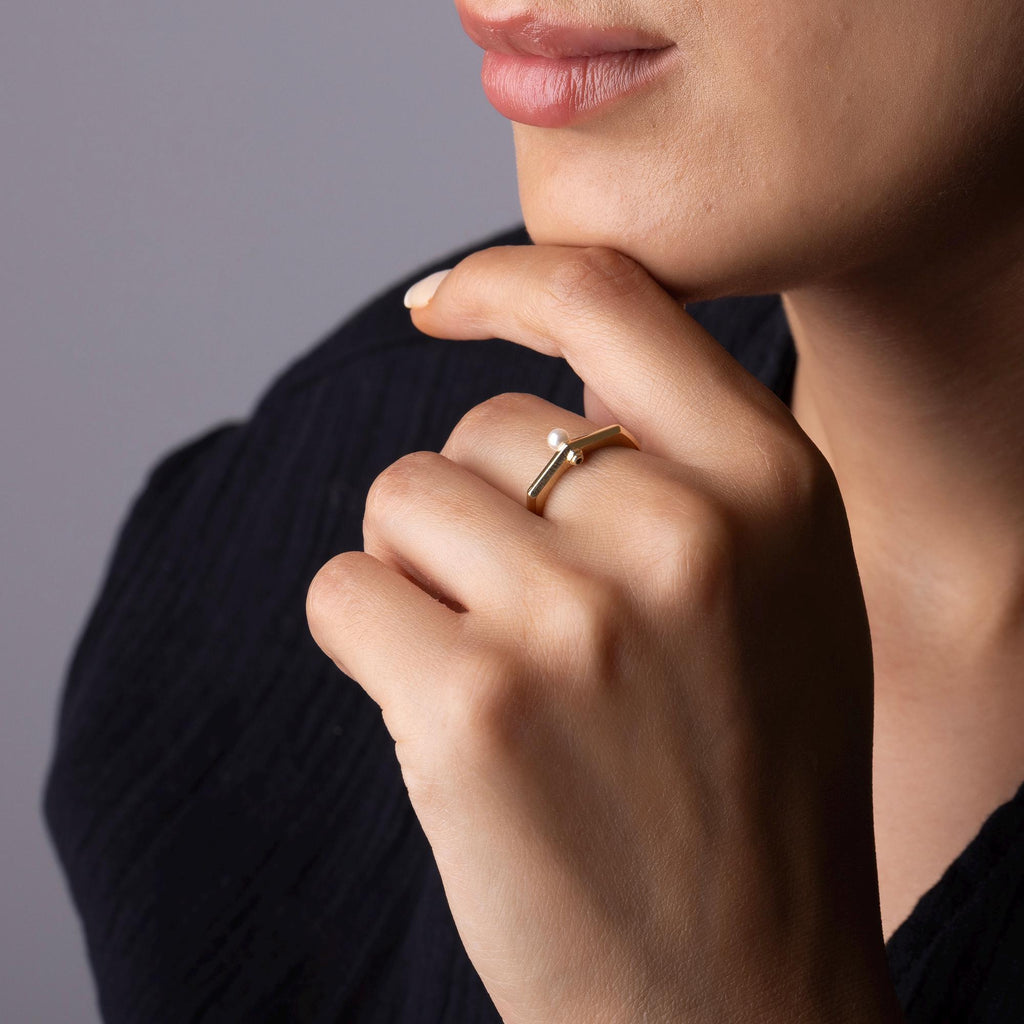 14K Solid Gold Delicate Pearl Ring –  2mm Minimalist Pearl Band