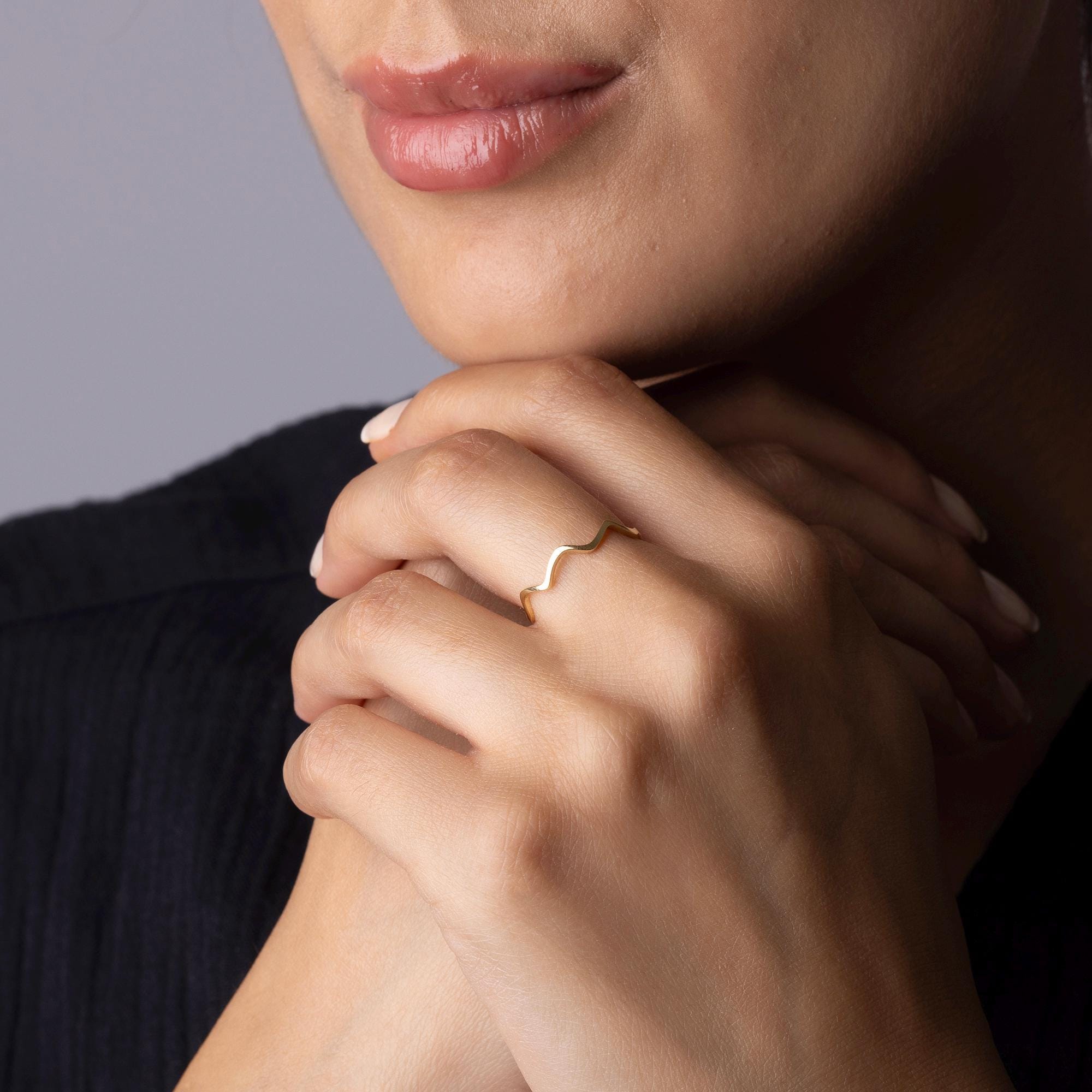 14K Solid Gold Wave Ring – 1mm Dainty Band