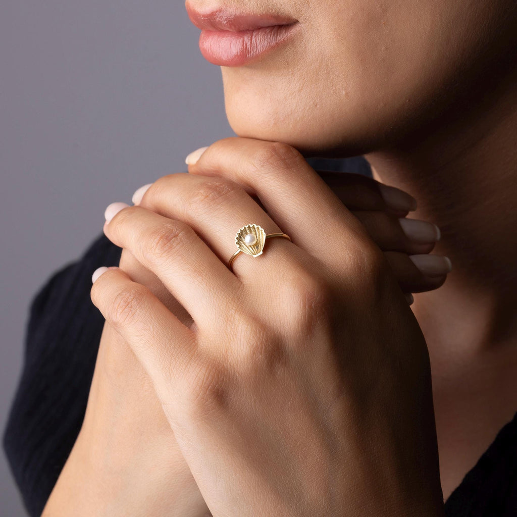 14K Solid Gold Shell Ring - Dainty Ocean Lover Jewelry
