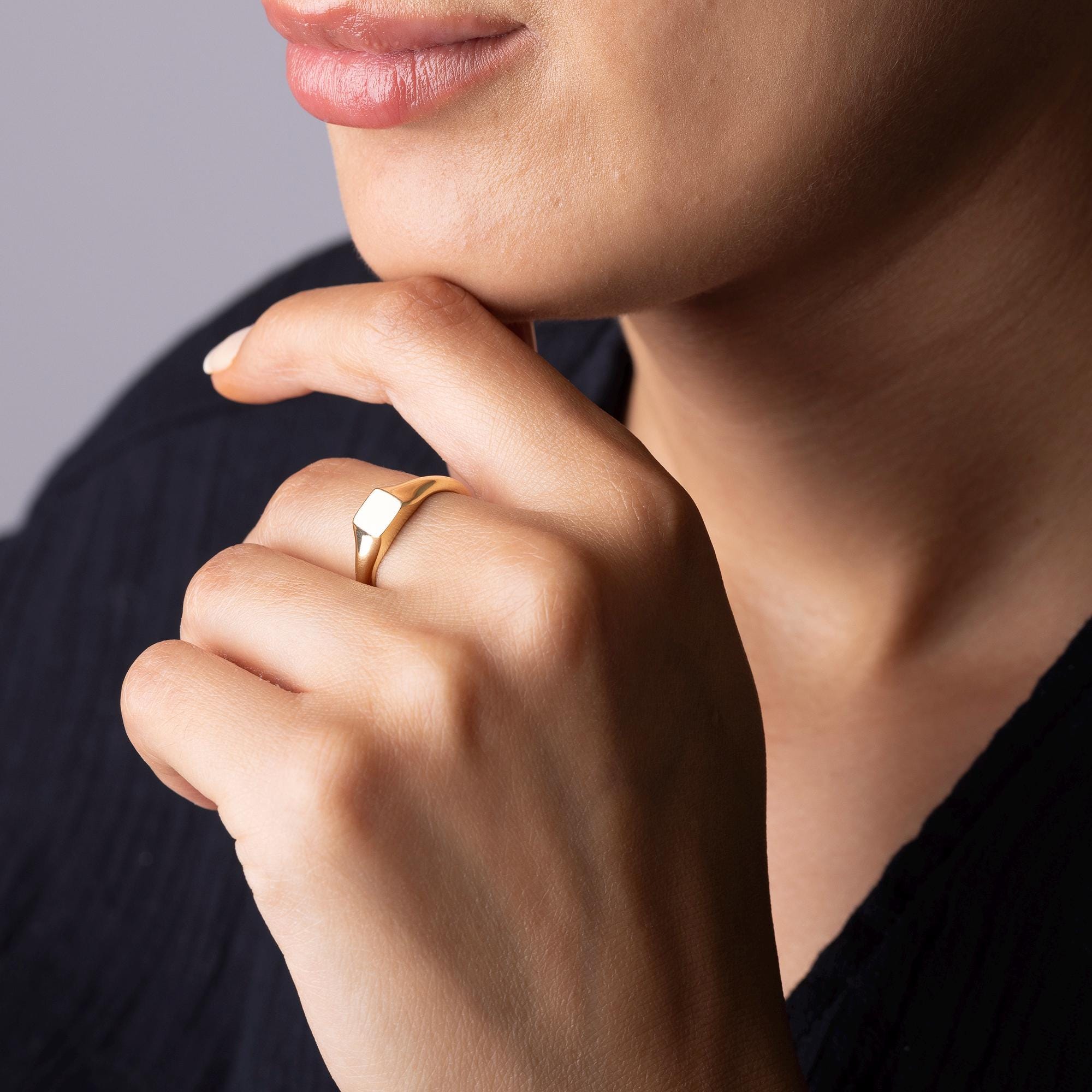 14K Solid Gold Square Signet Ring – Minimalist Gold Band