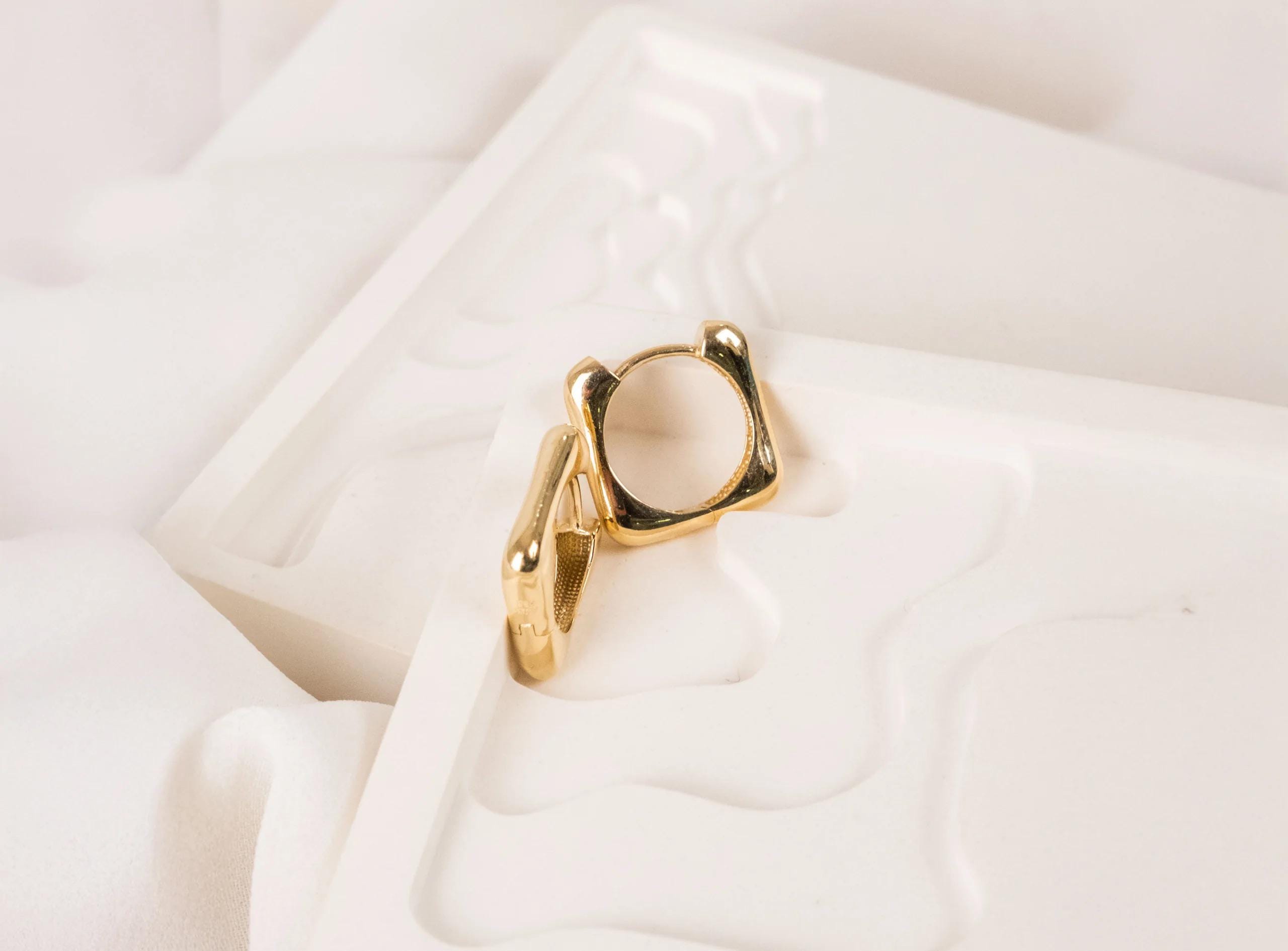 14K Solid Gold Hoop Earrings -Minimalist Real Gold Earrings for Everyday