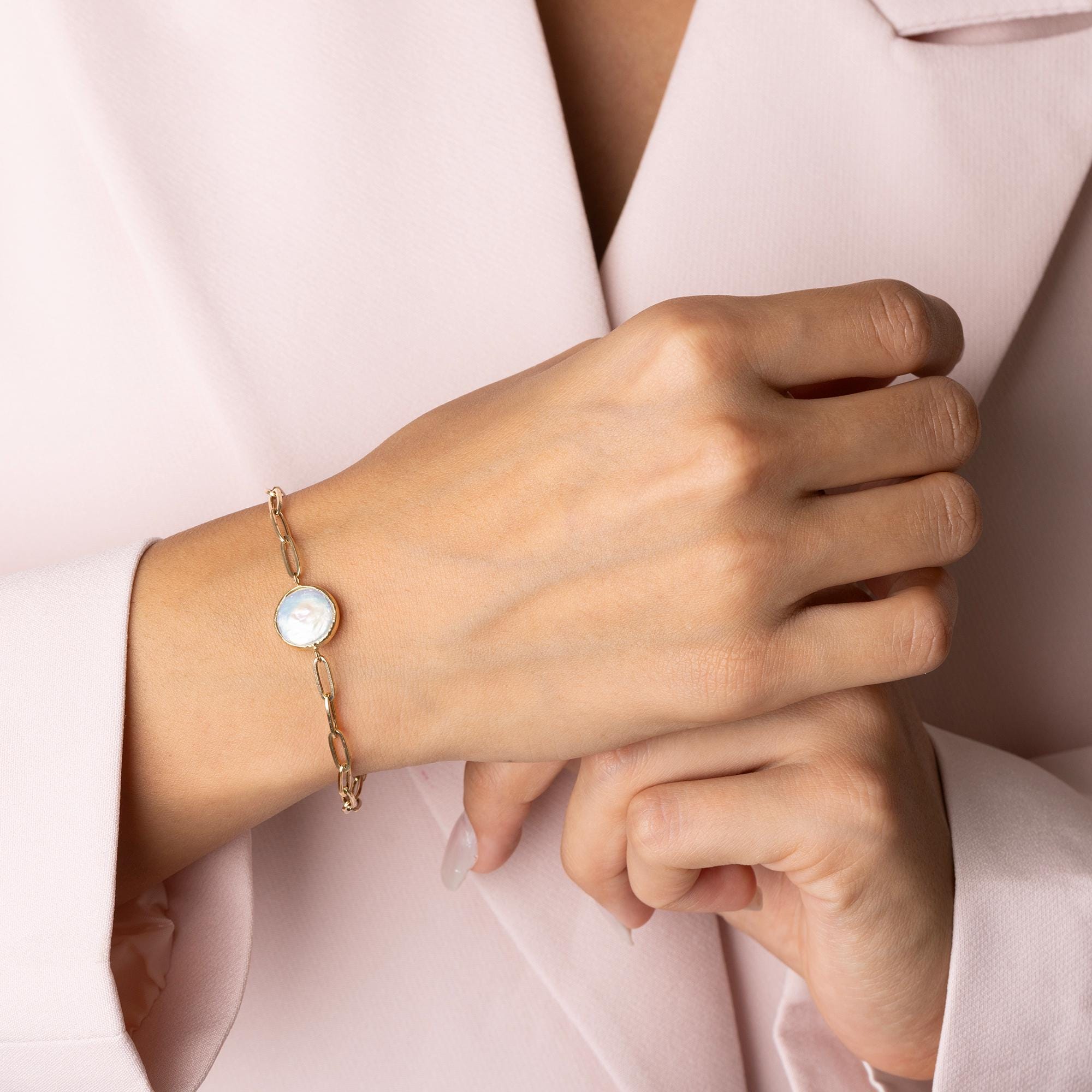 14K Solid Gold Heart Link Bracelet - Minimalist Romantic Design